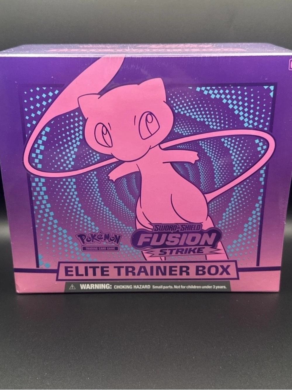 Pokemon Elite Trainer Box Fusion Strike - Pink and Purple